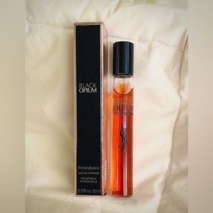 Yves St Laurent Black Opium Perfume